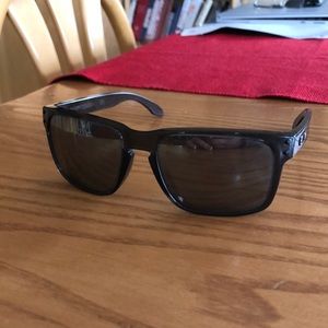 Oakley Men’s sunglasses